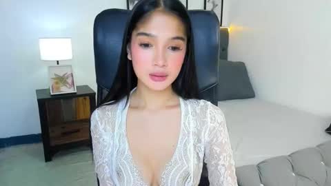 Snapshot of candiceferragamo chatting on 01/10/26, 03:25 candiceferragamo online show from 01/10/26, 03:25