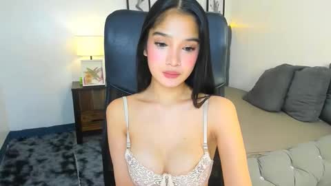 Snapshot of candiceferragamo chatting on 02/01/26, 04:27 candiceferragamo online show from 02/01/26, 04:27