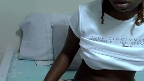 candiemaya online show from 10/11/25, 07:40