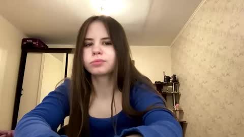 Snapshot of candisbartolone chatting on 11/25/25, 11:10 Isabella online show from 11/25/25, 11:10