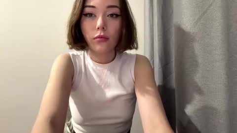 Snapshot of candisbartolone chatting on 11/28/25, 02:31 Isabella online show from 11/28/25, 02:31