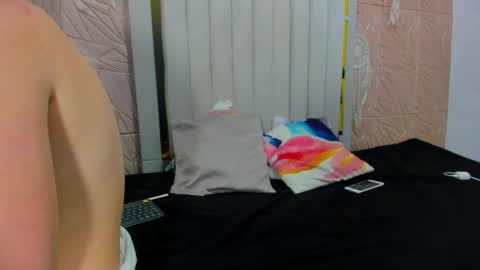 candise online show from 11/19/25, 07:36