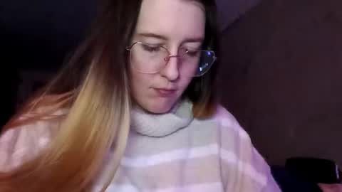 Candi online show from 11/15/25, 09:28