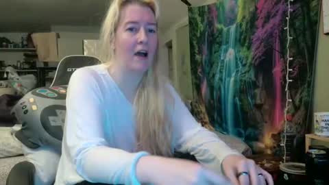 Candi online show from 05/14/26, 07:04