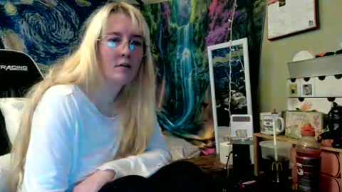 Candi online show from 05/19/26, 02:18