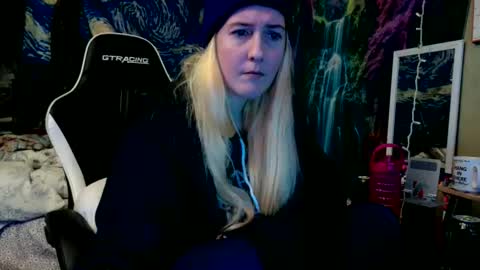 Candi online show from 05/21/26, 02:02