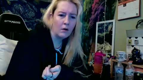 Candi online show from 05/25/26, 04:24