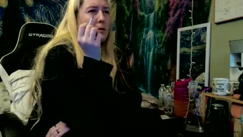 Candi online show from 05/26/26, 06:15