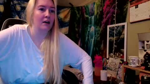 Candi online show from 05/27/26, 05:26