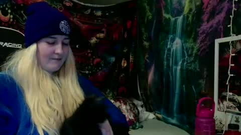 Candi online show from 06/01/26, 07:37