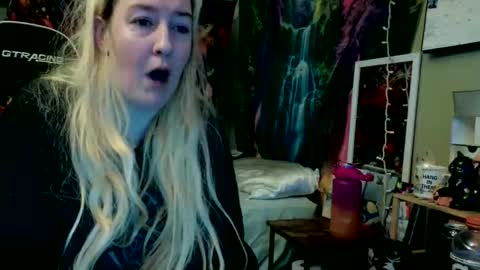 Candi online show from 06/10/26, 01:17
