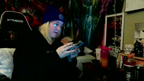Candi online show from 06/11/26, 12:32