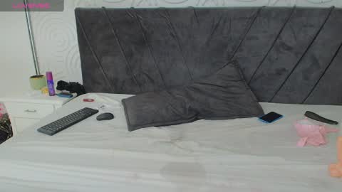 Snapshot of candy_bony chatting on 02/13/25, 01:19 candy_bony online show from 02/13/25, 01:19