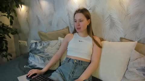 Candy online show from 09/21/25, 12:12