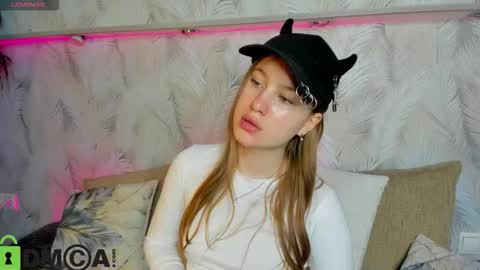 Candy online show from 09/27/25, 04:17