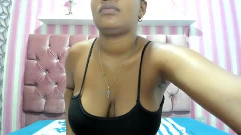 Snapshot of candy_ebony18_ chatting on 10/02/25, 01:18 candy_ebony18_ online show from 10/02/25, 01:18