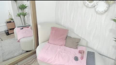 candy eyes  online show from 05/01/26, 04:50