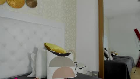 candy eyes  online show from 06/05/26, 06:52