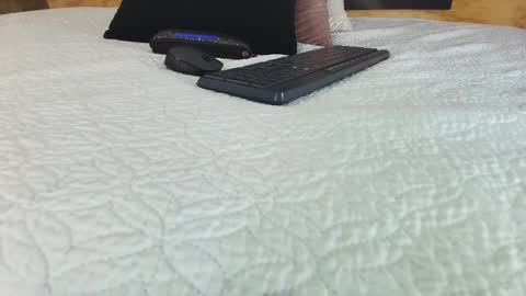 Jolie online show from 02/10/26, 07:51