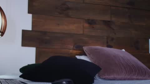 Jolie online show from 06/19/26, 08:12