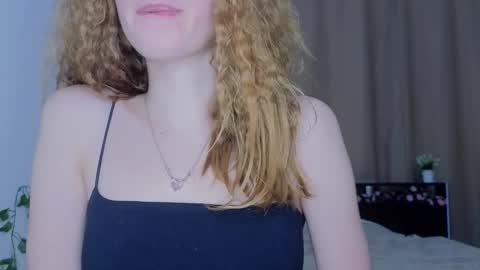 candy_flosse online show from 10/07/25, 08:22