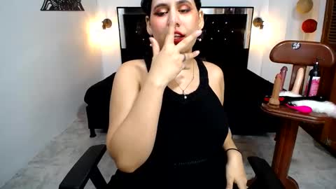 candy online show from 03/09/25, 03:32