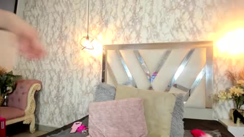 Candy hot online show from 02/20/26, 09:15