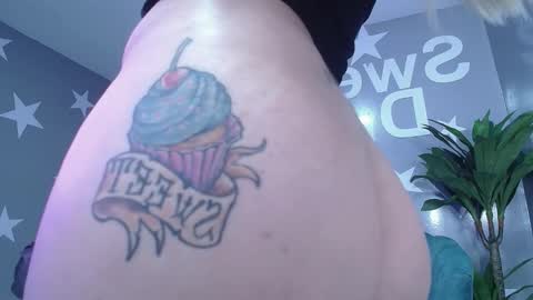 candy_kush_a online show from 10/10/25, 11:04
