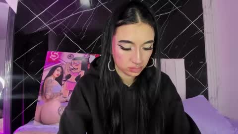 Leila  online show from 10/11/25, 05:17