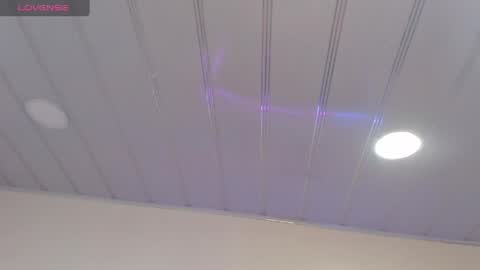Snapshot of candy_lux_ chatting on 04/20/26, 03:48 Candy online show from 04/20/26, 03:48