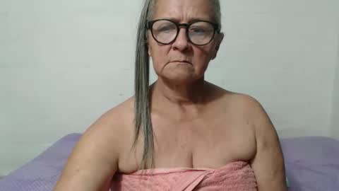 candy online show from 09/22/25, 12:56