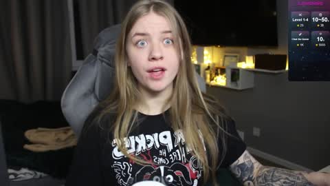 Megan online show from 01/06/25, 04:34