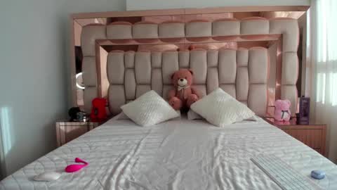 samantha online show from 01/08/25, 09:34