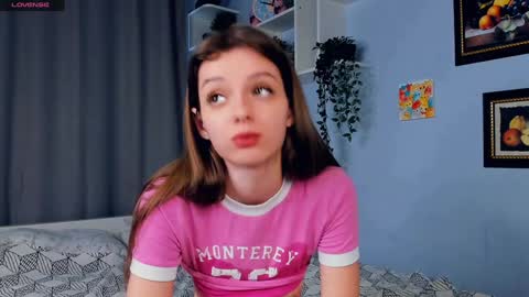 Snapshot of candy_sandy_ chatting on 02/07/25, 11:23 Sandy online show from 02/07/25, 11:23