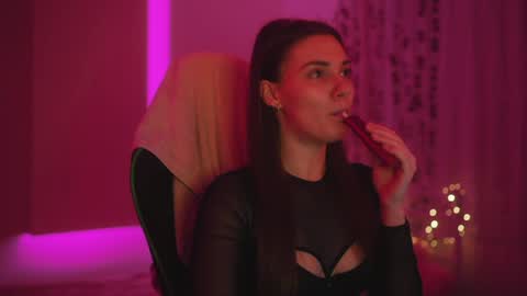 Snapshot of candy_strom chatting on 04/03/26, 10:52 Candy online show from 04/03/26, 10:52