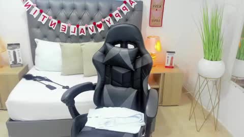 CANDY online show from 02/04/25, 07:22