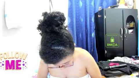 Snapshot of candy_val chatting on 12/01/25, 06:40 candy_val online show from 12/01/25, 06:40