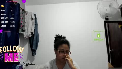candy_val online show from 05/06/26, 05:57