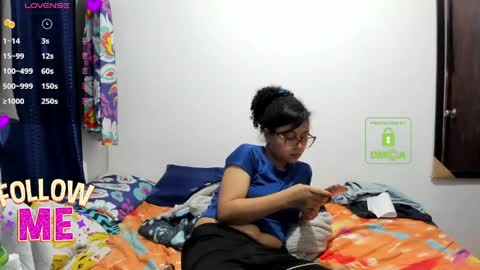 candy_val online show from 05/12/26, 05:48