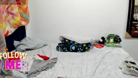 candy_val online show from 05/23/26, 07:24