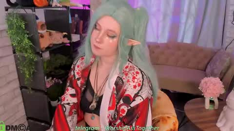 Mary online show from 05/05/26, 01:24