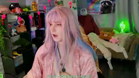 Snapshot of candy_yeahh chatting on 07/11/26, 01:19 Mary online show from 07/11/26, 01:19