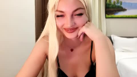 Snapshot of candycathc chatting on 06/23/26, 01:20 candycathc online show from 06/23/26, 01:20