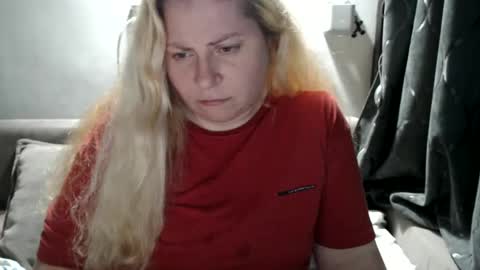 Snapshot of candycream74 chatting on 02/09/25, 09:28 Laura online show from 02/09/25, 09:28