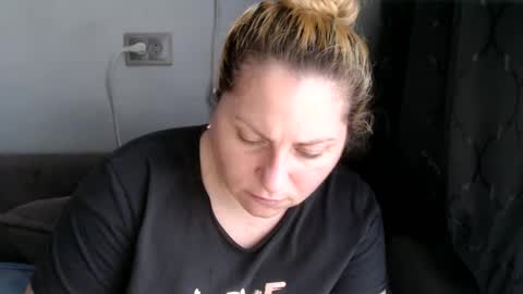 Snapshot of candycream74 chatting on 02/19/25, 11:49 Laura online show from 02/19/25, 11:49