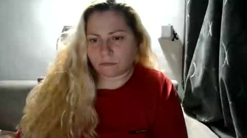 Snapshot of candycream74 chatting on 02/23/25, 07:17 Laura online show from 02/23/25, 07:17