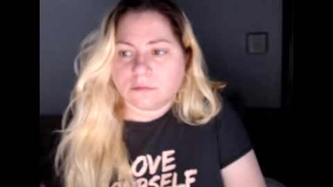 Snapshot of candycream74 chatting on 09/09/25, 09:53 Laura online show from 09/09/25, 09:53