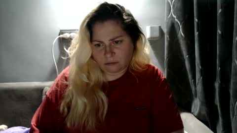 Snapshot of candycream74 chatting on 09/21/25, 09:27 Laura online show from 09/21/25, 09:27