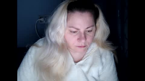 Snapshot of candycream74 chatting on 10/07/25, 12:13 Laura online show from 10/07/25, 12:13