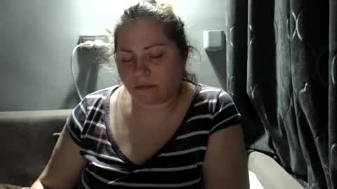 Snapshot of candycream74 chatting on 11/25/25, 07:14 Laura online show from 11/25/25, 07:14